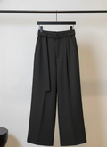 pleated wide-leg trouser